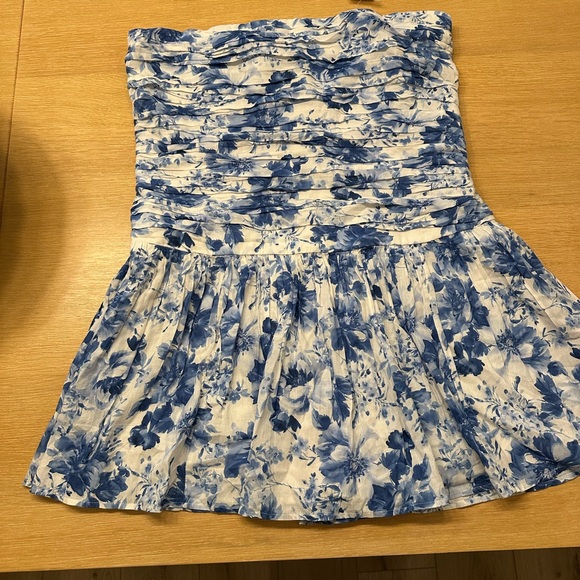 Abercrombie & Fitch Dresses & Skirts - Abercrombie & Fitch Blue Floral Dress